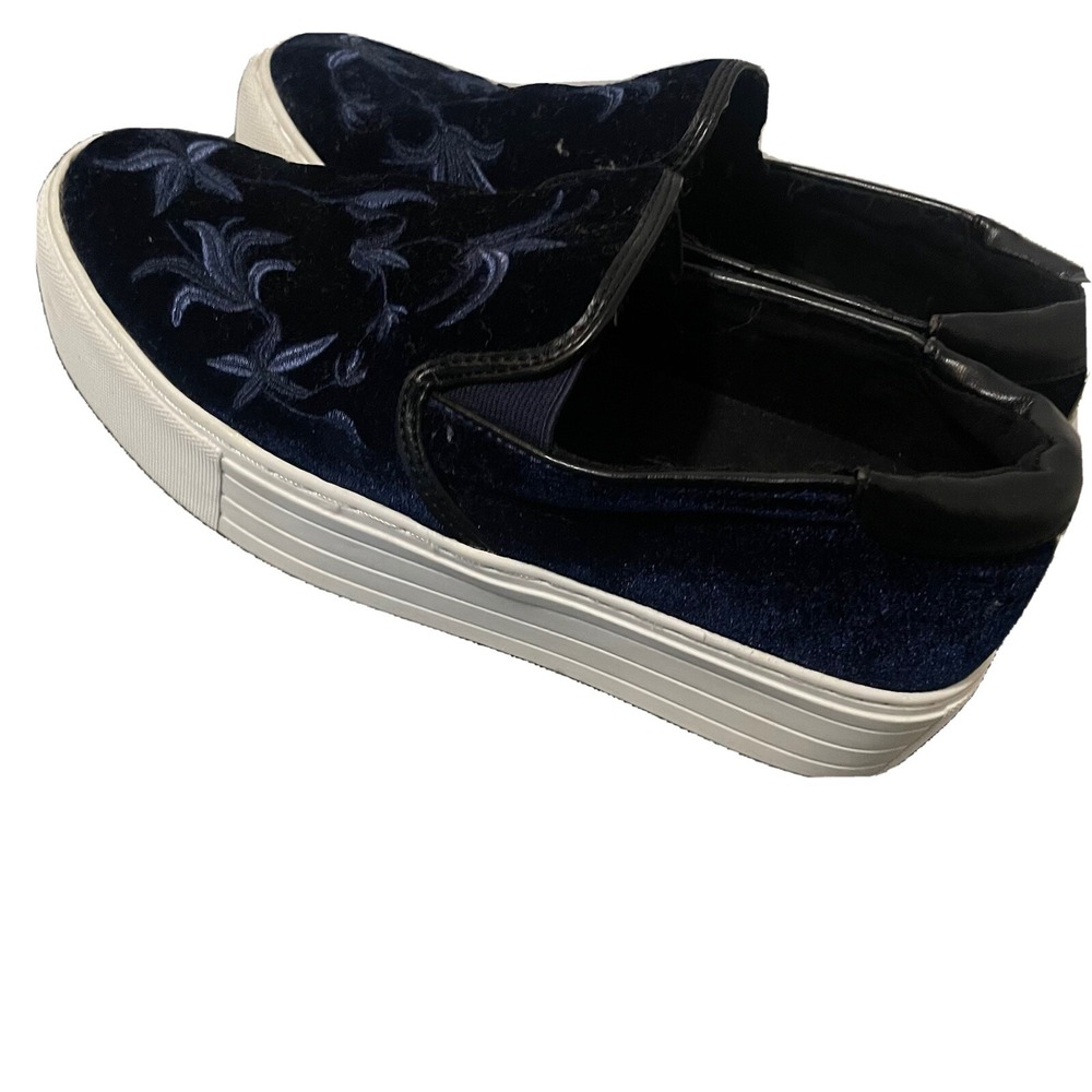 Kenneth Cole Womens Navy Blue Velvet Floral Embroidered Slip On Sneakers 6.5 M